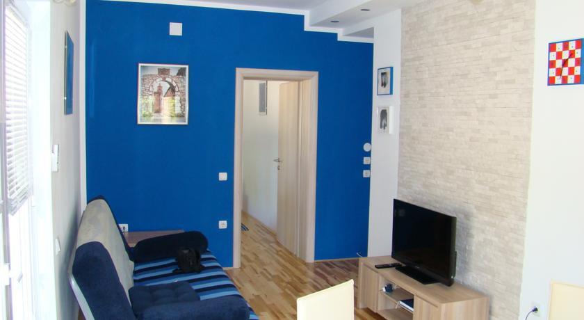 Apartments Pinus Pirovac Oda fotoğraf