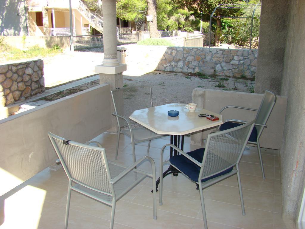 Apartments Pinus Pirovac Oda fotoğraf