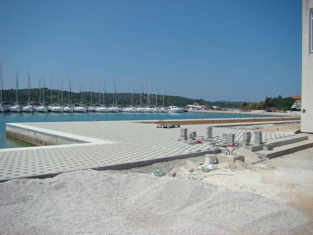 Apartments Pinus Pirovac Dış mekan fotoğraf